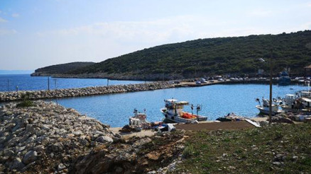 Balıkçının elinde dinamit patladı