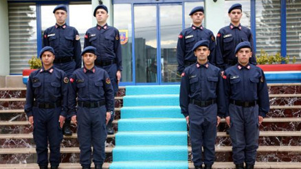 4 ikiz kardeş, aynı yerde asker