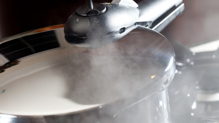 Düdüklü patladı haberlerinin sonu gelmiyor...  Hata tencerelerde mi yoksa kullananlarda mı