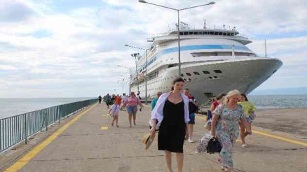 Soçi Limanı Müdürü Yuri Vladimirov: Türkiye ile feribot seferlerinin 2023te başlatılmasını planlıyoruz Soçi Limanı Müdürü Yuri Vladimirov: Türkiye ile feribot seferlerinin 2023te başlatılmasını planlıyoruz