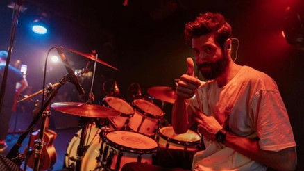 Müzisyen Mehmet Dudarıka yumruklu saldırı Yoğun bakıma alındı... Saldırgan tutuklandı