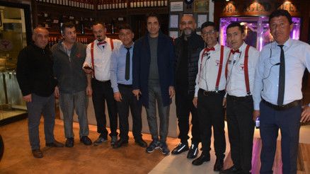 Ünlü sanatçı Mahsun Kırmızıgülün tercihi The Etçi Steak House Ünlü sanatçı Mahsun Kırmızıgülün tercihi The Etçi Steak House