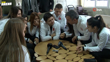 Bakan Kasapoğlu, Golbol Kadın Milli Takımı’nı tebrik etti