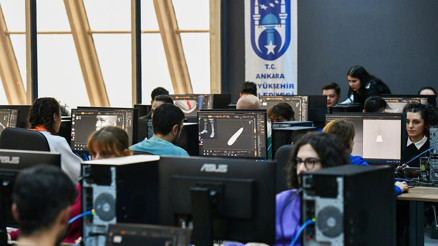Teknolojiye 100 bin genç kazandırılacak
