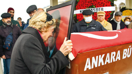 28 Şubat hükümlüsü Avar’a eşinden hazin veda