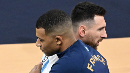 PSGde sular durulmuyor Messi haberini öğrenen Mbappe köprüleri attı... Barcelona iddiası...