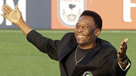 PELE ÖLDÜ MÜ, KİMDİR, KAÇ YAŞINDA VEFAT ETTİ Hayatını kaybeden efsane futbolcu Pelenin kariyeri, hayatı ve biyografisi hakkında bilgiler