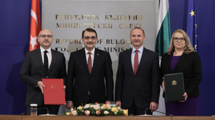 Son dakika... Bulgaristana doğal gaz satış sözleşmesi imzalandı