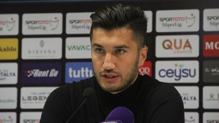 Nuri Şahinden Fenerbahçe maçı sonrası açıklama VAR kayıtlarını dinlemek...
