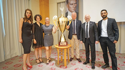 İzmir’de doğdu dünyaya açılıyor