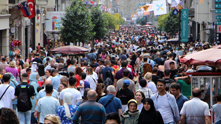 Gizli tehlike Prof. Dr. Şenerden uyarı: Sessiz bir HIV pandemisi var Gizli tehlike Prof. Dr. Şenerden uyarı: Sessiz bir HIV pandemisi var