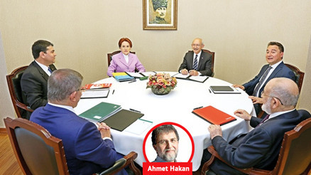 Biz Heybeli’de bir gün haber toplantısı yaptık