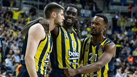 Son anlardaki beceriyle kurtarılan bir maç daha