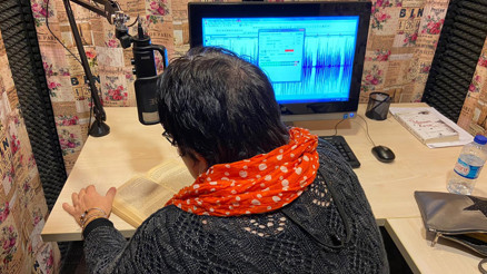 80 gönüllü her ay 20 kitaba ses veriyor 80 gönüllü her ay 20 kitaba ses veriyor