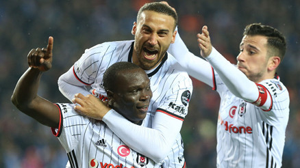 Beşiktaşta efsane ikili yeniden buluşuyor Cenk Tosun ve Aboubakar...