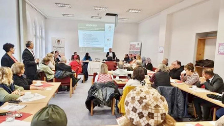 ‘Çocuklarınızı mutlaka Türkçe dersine kaydettiriniz’