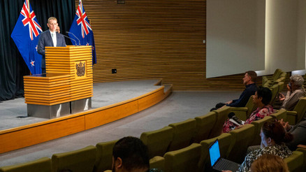 Yeni Zelanda’da Hipkins yemin etti