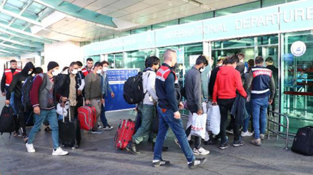 İşte sınır dışı edilen kaçak göçmenlerin sayısı