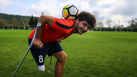 SURVİVOR BARIŞ TELLİ KİMDİR, KAÇ YAŞINDA, NERELİ Ampute Futbol Takımı oyuncusu Survivor Barışın hayat hikayesi duygulandırdı...