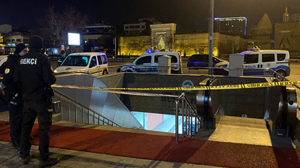 Kayseride feci olay Yürüyen merdivenden düşen yaşlı adam hayatını kaybetti