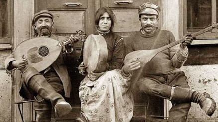 İstanbul sokaklarında uzun bir yürüyüş