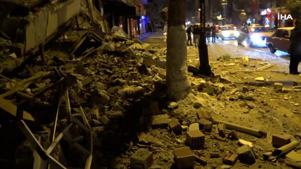 Bakan Yardımcısı Sayan: Talimat verildi, deprem bölgesindeki vatandaşlara ücretsiz konuşma ve internet