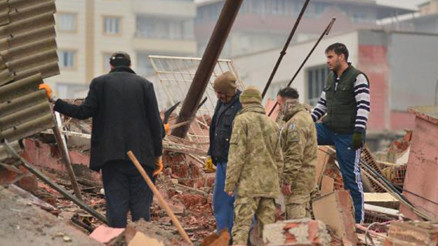 Dünya Türkiyeye destek ve yardım için seferber oldu