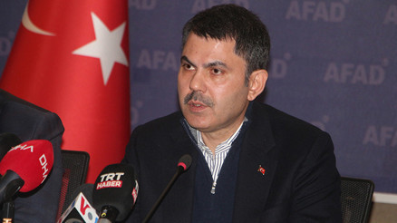 Deprem 13,5 milyon kişiyi etkiledi Bakan Kurum yardımları hızlandıracak önemli gelişmeyi duyurdu Deprem 13,5 milyon kişiyi etkiledi Bakan Kurum yardımları hızlandıracak önemli gelişmeyi duyurdu