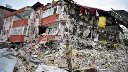 Deprem soruşturması: Felaketin müteahhitleri tek tek yakalanıyor...