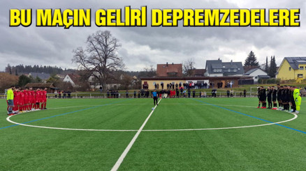 Taraftarlar, depremzedeler için tek yürek Taraftarlar, depremzedeler için tek yürek