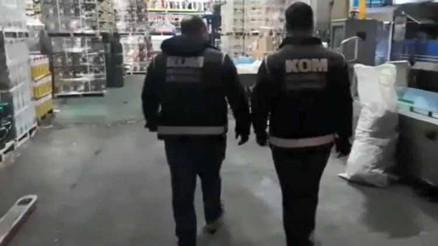 16 milyon lira değerinde kaçak akaryakıt ele geçirildi 16 milyon lira değerinde kaçak akaryakıt ele geçirildi