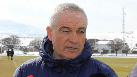 Sivasspor TD Rıza Çalımbay: Değişik ve üzücü bir lig olacak