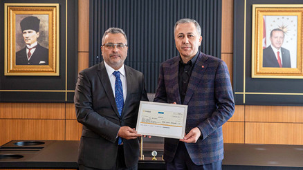 THYnin yardımı İstanbul Valisine teslim edildi