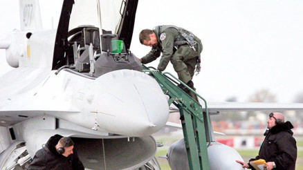 Batı bu kez Kiev’e savaş uçağı mı verecek