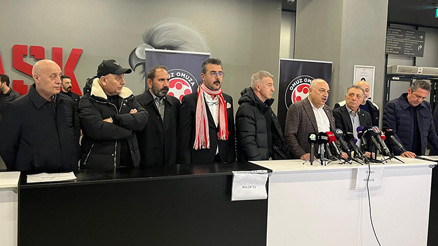 TFF Başkanı Büyükekşi ve kulüp başkanları Beşiktaşta ’Omuz Omuza’