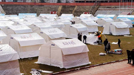 Çadırdan girişimci çıkarmak için kolları sıvadı Çadırdan girişimci çıkarmak için kolları sıvadı