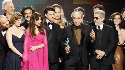 F. Murray Abraham depremzedeleri unutmadı: Dualarım Türkiye ile F. Murray Abraham depremzedeleri unutmadı: Dualarım Türkiye ile