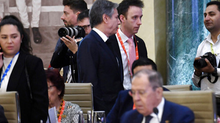 G20 toplantısında gergin anlar Lavrovdan sert sözler: Komediye çevirdiniz...