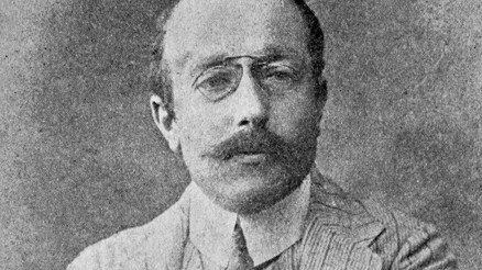 ‘Kendini yok eden bir romancı’