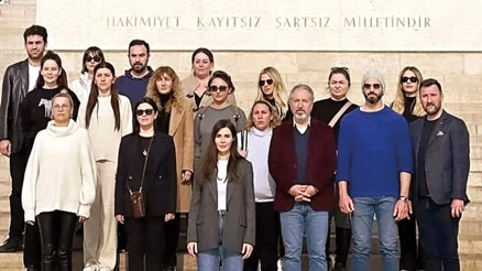 Yıldız Çağrı Atiksoy, Hatice Şendil, Şükrü Özyıldız ve Eda Eceden depremzede çocuklara ziyaret: O gözlerde mucize var