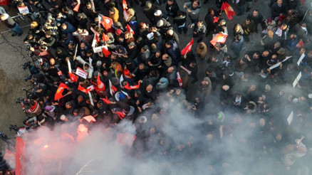 Tunusta binlerce göstericinin katılımıyla hükümet karşıtı protesto