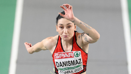 Tuğba Danışmazdan Avrupa Salon Atletizm Şampiyonasında altın madalya
