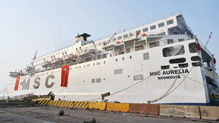 Dünyadan yardım sürüyor... İtalya’dan gemi, İsveç’ten çadır kent
