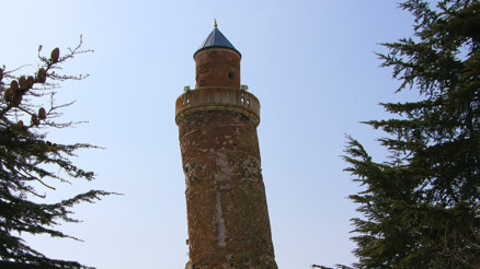 Pisa Kulesinden daha eğik olan Eğri Minare, 3 büyük depremde de ayakta kaldı