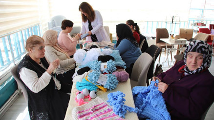 Gönül gözümüzle depremzedelerin yanındayız