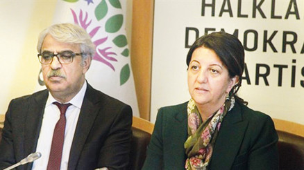AYM’den HDP’ye iki ‘sandık sinyali’ AYM’den HDP’ye iki ‘sandık sinyali’