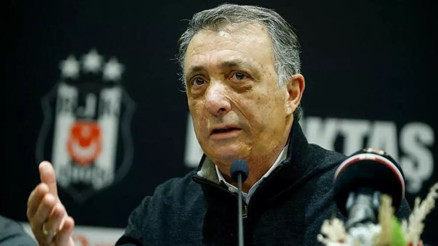 Beşiktaş Başkanı Ahmet Nur Çebiden hakem, play-off ve Onur Bulut açıklaması