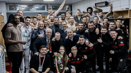 Pınar Karşıyaka’nın TBSL’de zirve yürüyüşü