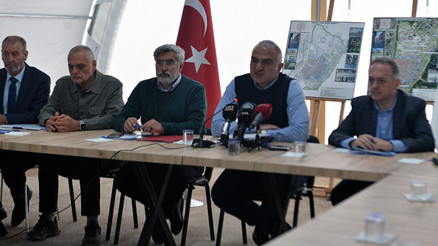 Bakan Ersoy: 42 noktada keşif çalışmaları başladı, 50den fazla eser kurtarıldı