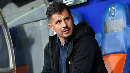 Başakşehir, Gent karşısında çeyrek final için sahada Emre Belözoğlunun 11i netleşti Başakşehir, Gent karşısında çeyrek final için sahada Emre Belözoğlunun 11i netleşti